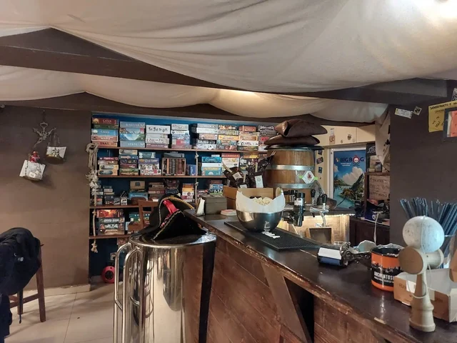 Behind the bar: bottles, games and small details
